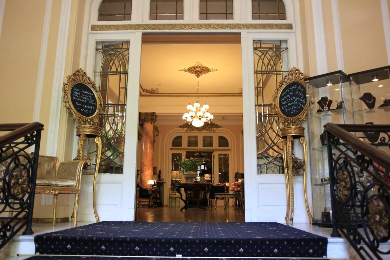 Отель Grand Boutique Hotel Бухарест