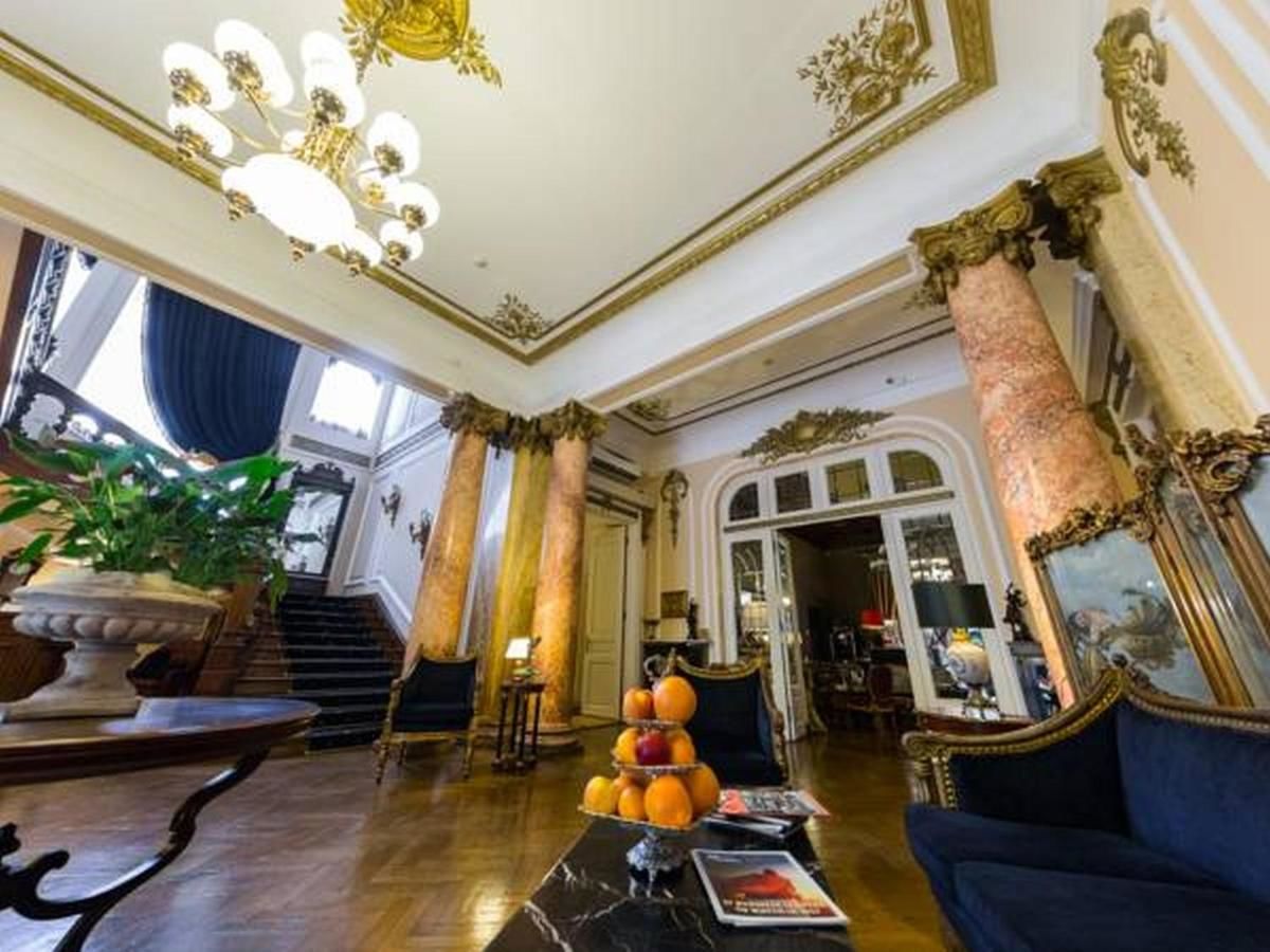Отель Grand Boutique Hotel Бухарест