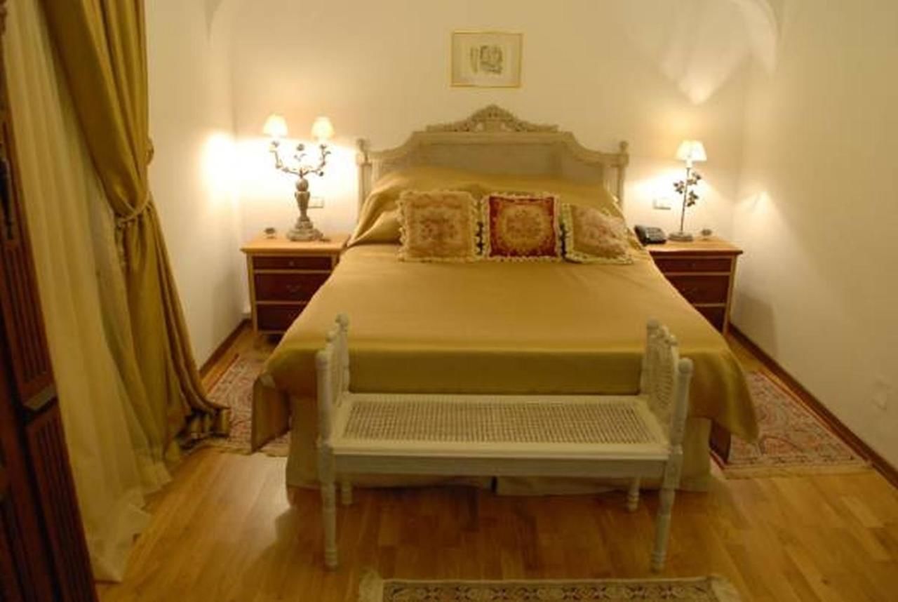 Отель Grand Boutique Hotel Бухарест-38
