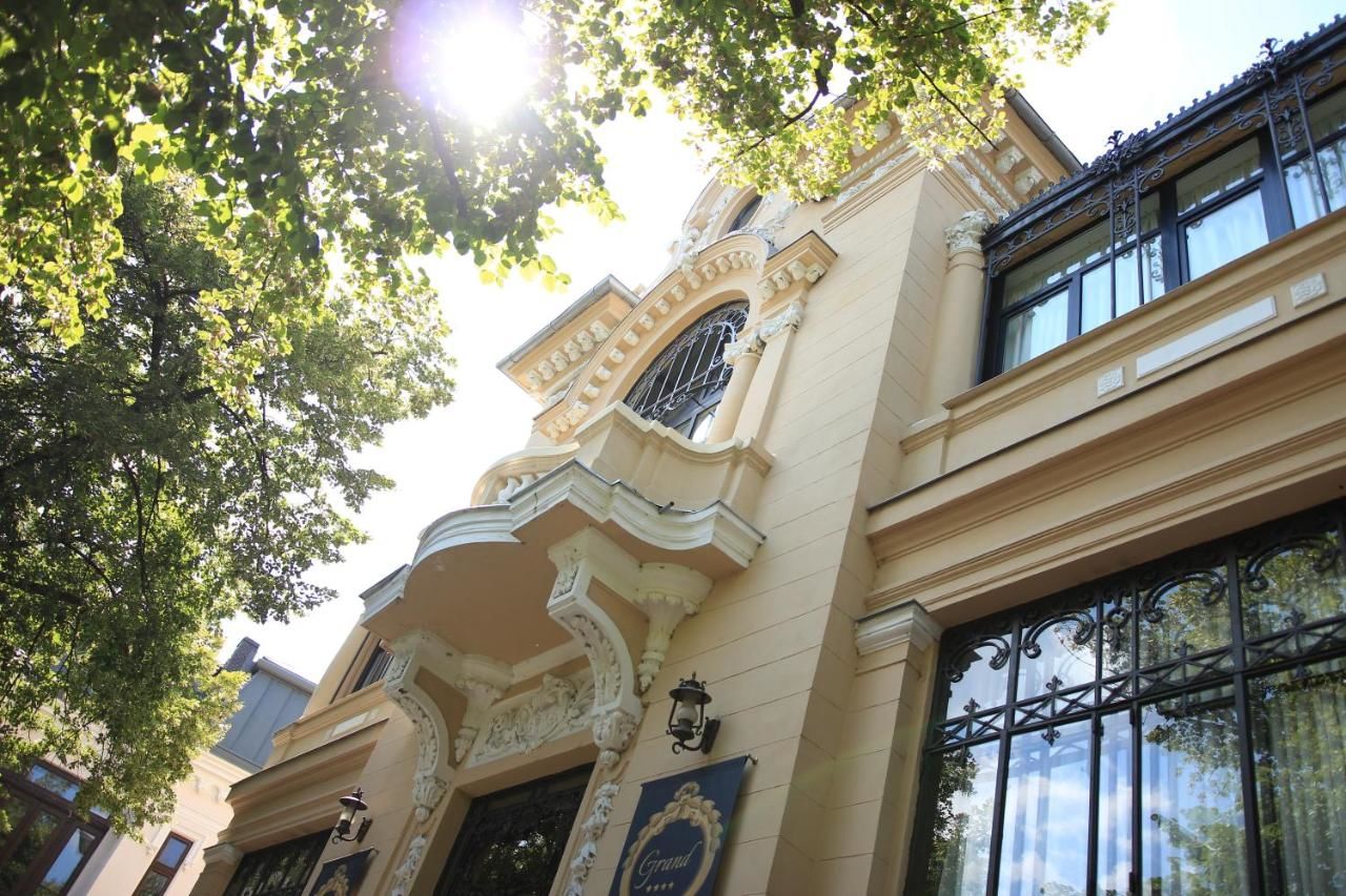 Отель Grand Boutique Hotel Бухарест-47