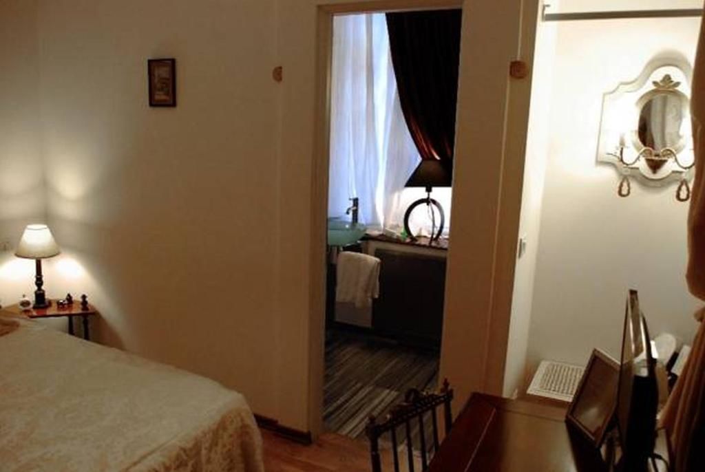 Отель Grand Boutique Hotel Бухарест