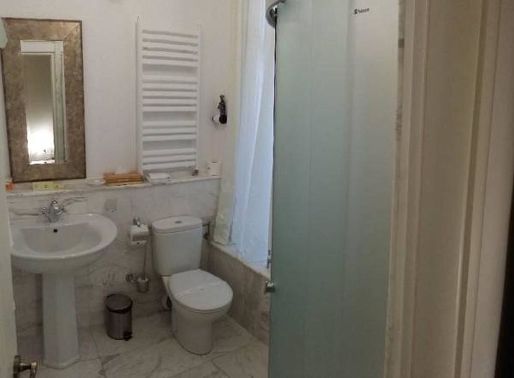 Отель Grand Boutique Hotel Бухарест