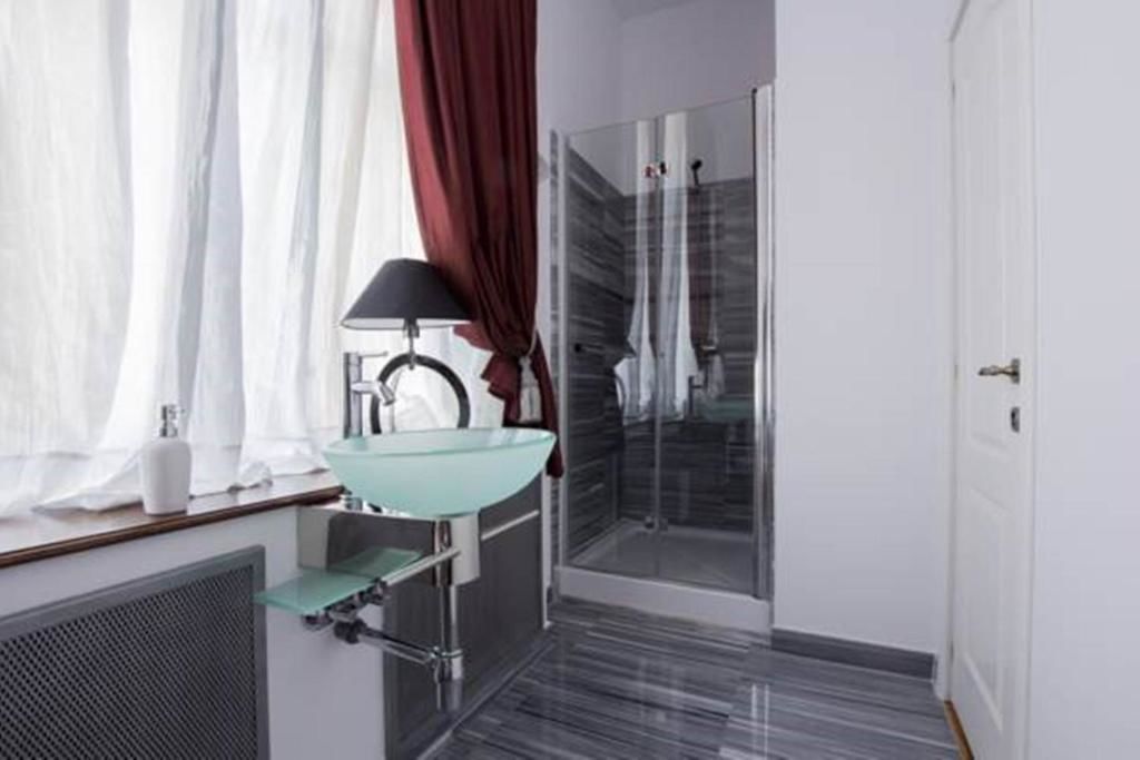Отель Grand Boutique Hotel Бухарест